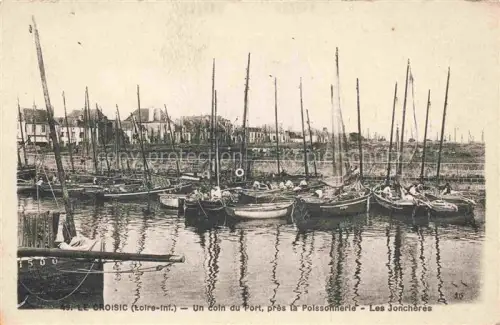 AK / Ansichtskarte LE  CROISIC Saint-Nazaire 44 Loire-Atlantique Un coin du Port pres la Poissonerie Les Joncheres