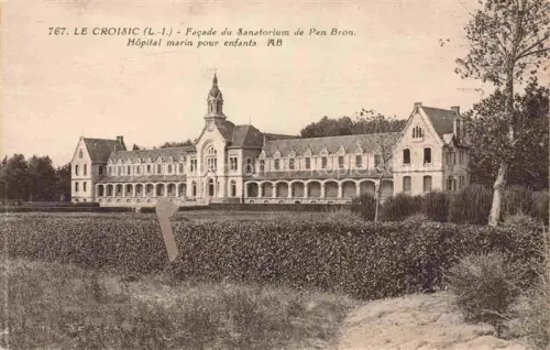 AK / Ansichtskarte LE  CROISIC Saint-Nazaire 44 Loire-Atlantique Facade du Sanatorium de Pen Bron Hopital marin pour enfants