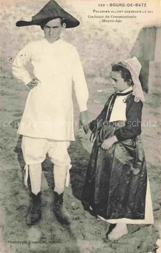 AK / Ansichtskarte Bourg-de-Batz Le Morlaix 29 Finistere Costume de Communiante Moyen Age
