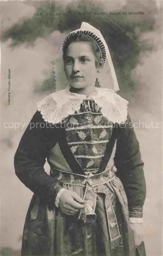 AK / Ansichtskarte Bourg-de-Batz Le Morlaix 29 Finistere Femme du Bourg de Batz Etude de la +c
oiffe