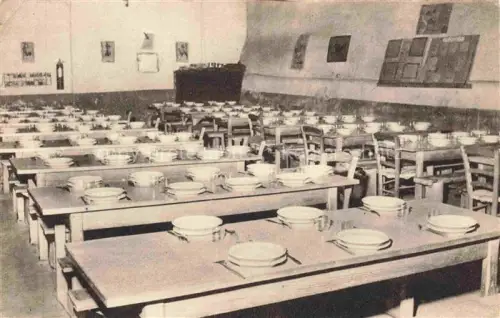 AK / Ansichtskarte Chanac MENDE 48 Lozere Enfance Ouvriere Nimoise au Grand Air Le refectoire