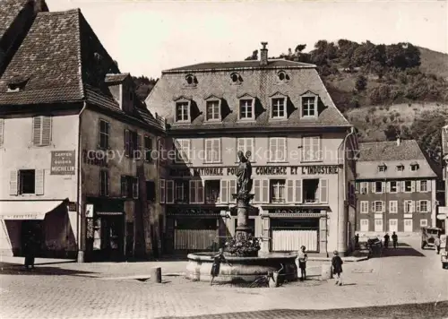 AK / Ansichtskarte Thann  ALsace 68 Haut-Rhin Rue et statue Saint Tiebaut