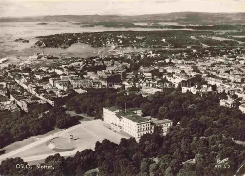 AK / Ansichtskarte OSLO  Norge Slottet Fliegeraufnahme