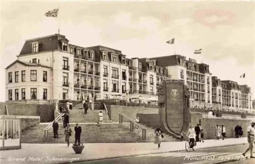 AK / Ansichtskarte SCHEVENINGEN Zuid-Holland NL Grand Hotel Monument 1914-1918 Kriegerdenkmal