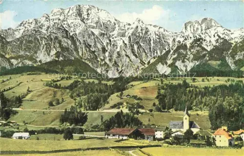 AK / Ansichtskarte Leogang im Tale Saalbach-Hinterglemm AT mit Leoganger Steinberge und Kirche