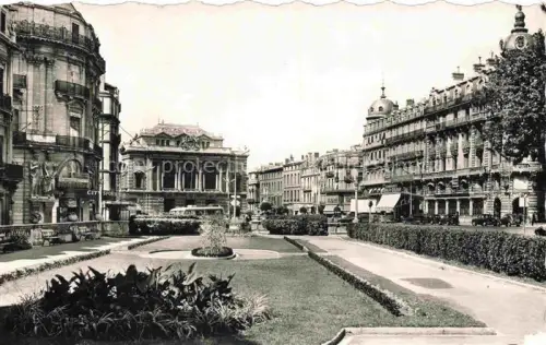 AK / Ansichtskarte MONTPELLIER 34 Place de la Comedie et le Theatre