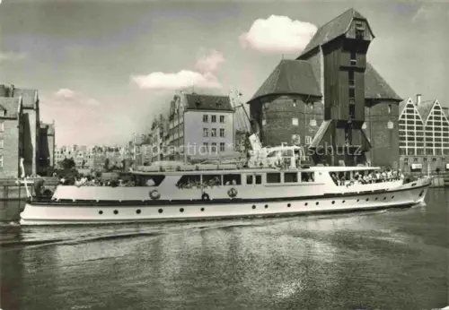 AK / Ansichtskarte GDANSK Danzig PL Fahrgastschiff Ewa Schiffskran