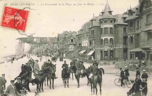 AK / Ansichtskarte MERS-LES-BAINS MERS-SUR-MER Abbeville 80 Somme Promenade de la plage un jour de rallye