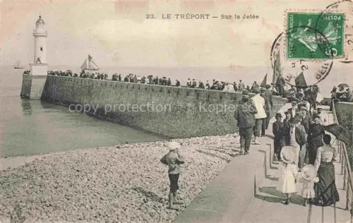 AK / Ansichtskarte LE TREPORT Dieppe 76 Seine-Maritime Sur la Jetee