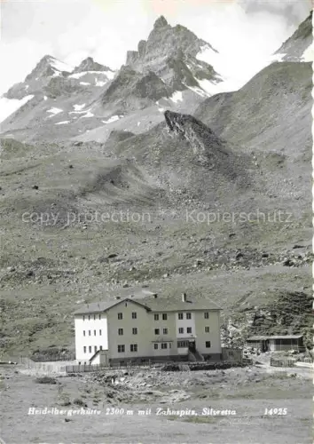 AK / Ansichtskarte Heidelbergerhuette 2265m Silvretta Tirol AT mit Zahnspitz Silvretta