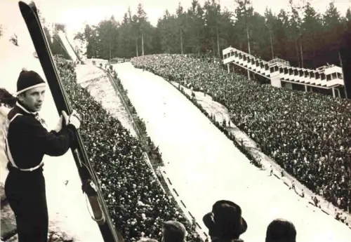 AK / Ansichtskarte Ski-Flugschanze Norge Toralf Engan