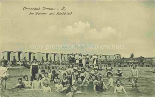 AK / Ansichtskarte DAHME  Ostseebad Schleswig-Holstein Im Damen- und Kinderbad am Strand