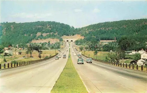 AK / Ansichtskarte New Haven Connecticut USA Connecticuts West Rock Tunnel