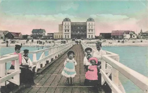 AK / Ansichtskarte Duhnen Cuxhaven Nordseebad Niedersachsen Kurhaus und Badebruecke