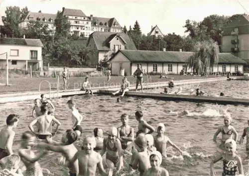 AK / Ansichtskarte Ingwiller Ingweiler SAVERNE 67 Bas-Rhin La piscine et Neuenbourg