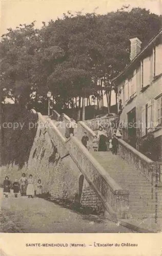 AK / Ansichtskarte Sainte-Menehould 51 Marne Escalier du Chateau 