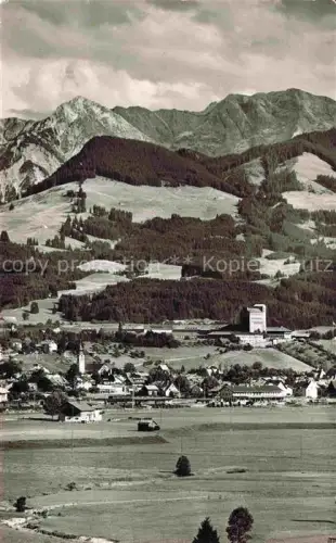 AK / Ansichtskarte Sonthofen Allgaeu Bayern Panorama Blick gegen Rotspitze und Daumengruppe Allgaeuer Alpen