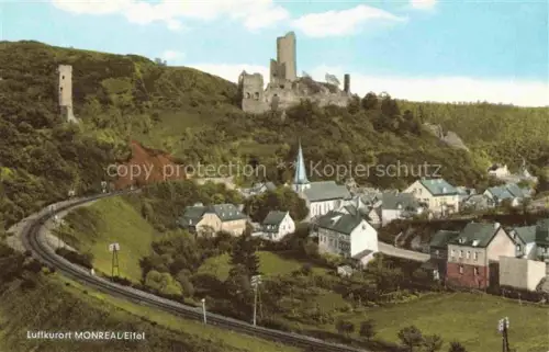 AK / Ansichtskarte Monreal Eifel Panorama mit Burgruine Luftkurort
