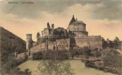 AK / Ansichtskarte Vianden Luxembourg Ruines du château
