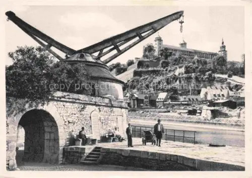 AK / Ansichtskarte WueRZBURG Bayern Kran und Feste Marienberg