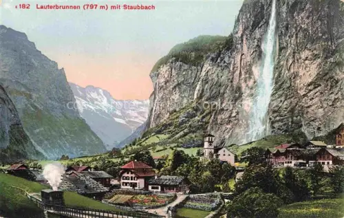 AK / Ansichtskarte Lauterbrunnen Interlaken BE mit Staubbach Wasserfall