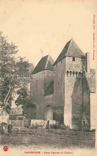 AK / Ansichtskarte Vandenesse Chateau-Chinon 58 Nievre Porte s entree Chateau