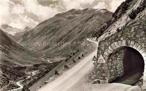 AK / Ansichtskarte Flueelapass 2383m Ospiz Fluela GR Engadinerseite Tunnel mit Val Grialetsh Sarsura Gletscher und Piz Vadret