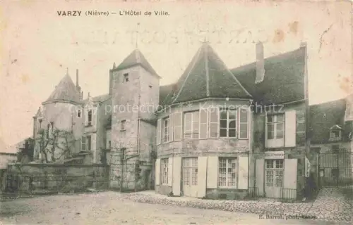AK / Ansichtskarte Varzy Clamecy 58 Nievre Hotel de Ville
