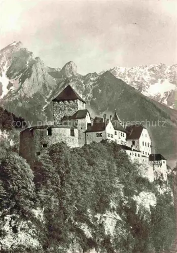 AK / Ansichtskarte Vaduz Liechtenstein FL Schloss Vaduz mit Falknis