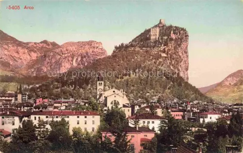 AK / Ansichtskarte Arco  Trentino IT Panorama mit Schloss