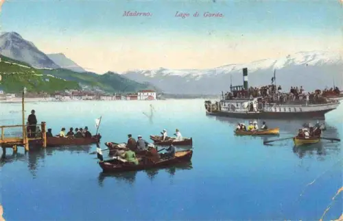 AK / Ansichtskarte Maderno Lago di Garda Brescia Lombardia IT Seepartie Boote Fahrgastschiff
