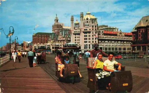 AK / Ansichtskarte Atlantic City New Jersey USA Rolling Chairs