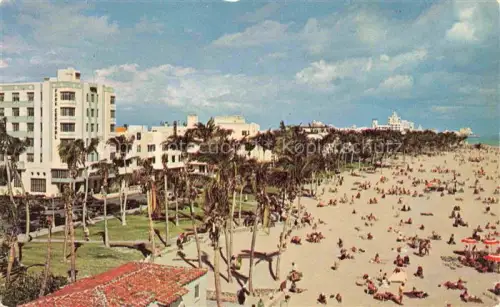 AK / Ansichtskarte Miami Beach Florida USA Lummus Park and beach