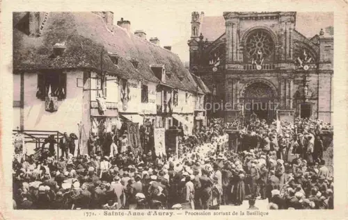 AK / Ansichtskarte Sainte-Anne-de-Auray LORIENT 56 Morbihan Procession sortant de la Basilique