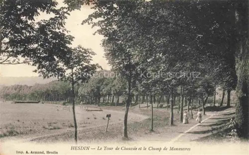 AK / Ansichtskarte Hesdin Montreuil 62 Pas-de-Calais Le Tour de Chaussée et le Champ de Manoeuvres