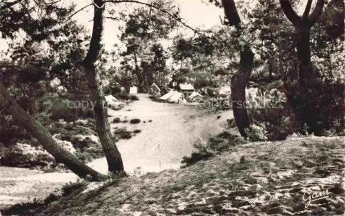 AK / Ansichtskarte Stella-Plage Montreuil 62 Pas-de-Calais Un coin des campeurs en forèt