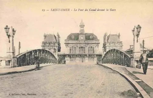 AK / Ansichtskarte SAINT-OMER  62 Pas-de-Calais Le Pont du Canal devant la gare