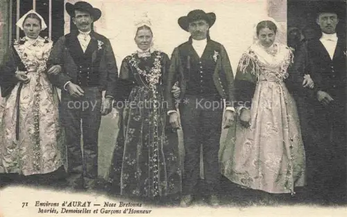 AK / Ansichtskarte Auray Lorient 56 Morbihan Noce Bretonne Mariers Demoiselles Garcons d Honneur