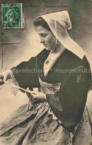 AK / Ansichtskarte VANNES 56 Morbihan Costume