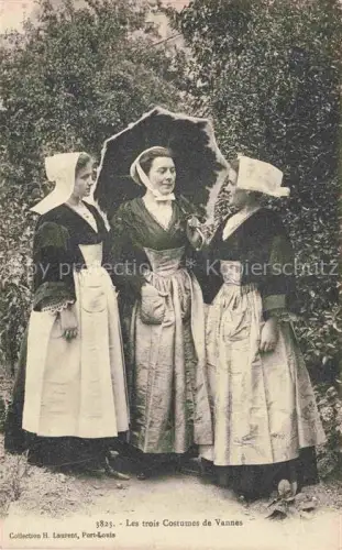 AK / Ansichtskarte VANNES 56 Morbihan Les trois Costumes 
