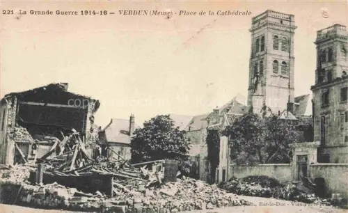 AK / Ansichtskarte VERDUN  55 Meuse La Grande Guerre Place de la Cathedrale
