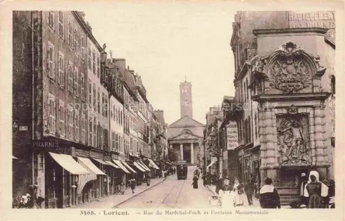 AK / Ansichtskarte LORIENT 56 Morbihan Rue Marechal Foch Fontaine Monumentale