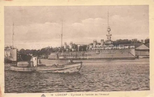 AK / Ansichtskarte LORIENT 56 Morbihan Cuirasse a l entree de l Arsenal