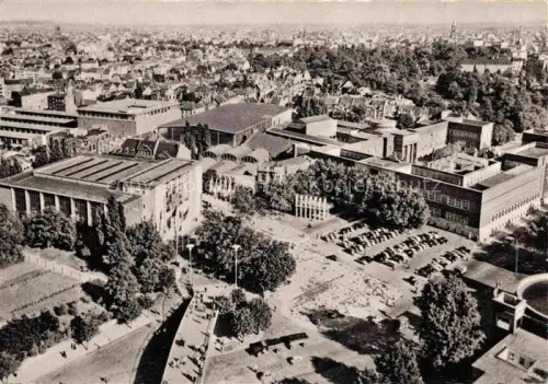 AK / Ansichtskarte DuessELDORF  CITY Blick auf die Ausstellungshallen Messegelaende