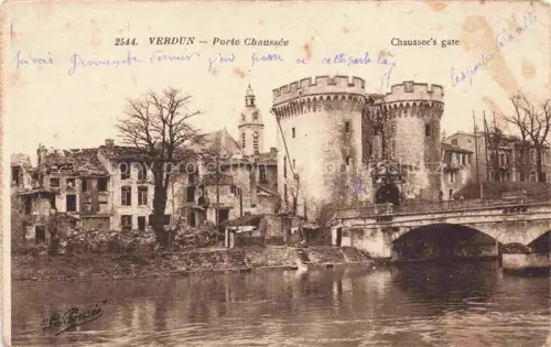 AK / Ansichtskarte VERDUN  55 Meuse Porte Chaussee 