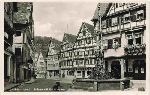 AK / Ansichtskarte Urach Schwarzwald Voehrenbach BW Rathaus mit Marktbrunnen