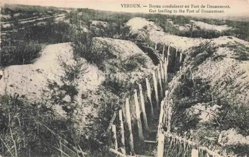 AK / Ansichtskarte VERDUN  55 Meuse Boyau conduisant au Fort Douaumont