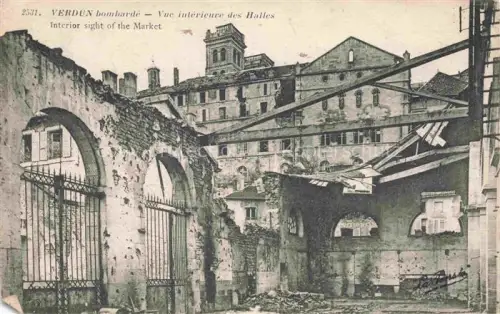 AK / Ansichtskarte VERDUN  55 Meuse Vue interiere des Hailes 