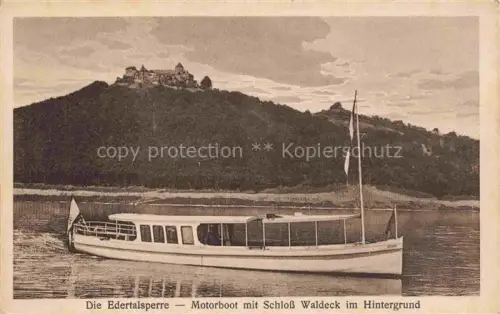 AK / Ansichtskarte Edertalsperre Waldeck-Frankenberg Hessen Motorboot mit Schloss Waldeck