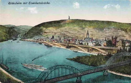 AK / Ansichtskarte RueDESHEIM am Rhein Hessen Panorama mit Eisenbahnbruecke Kuenstlerkarte